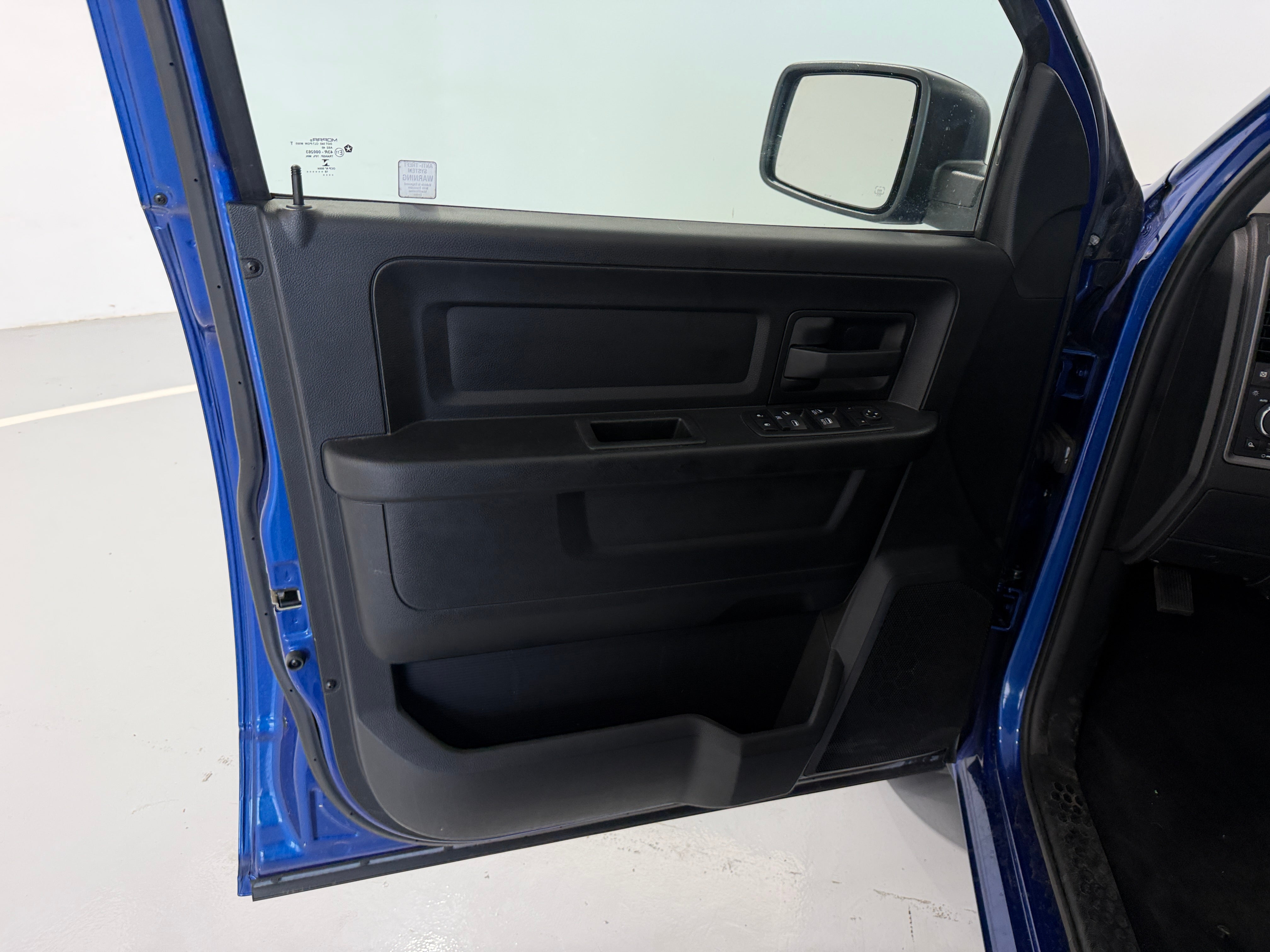 ram ram 1500 classic 2019 1C6RR6KG9KS520898 image ram ram 1500 classic 2019 1C6RR6KG9KS520898 image